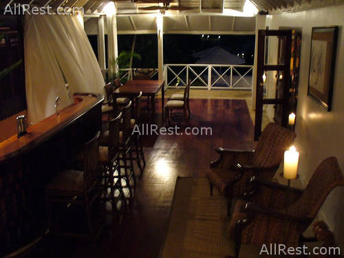 Round Hill Hotel & Villas 69